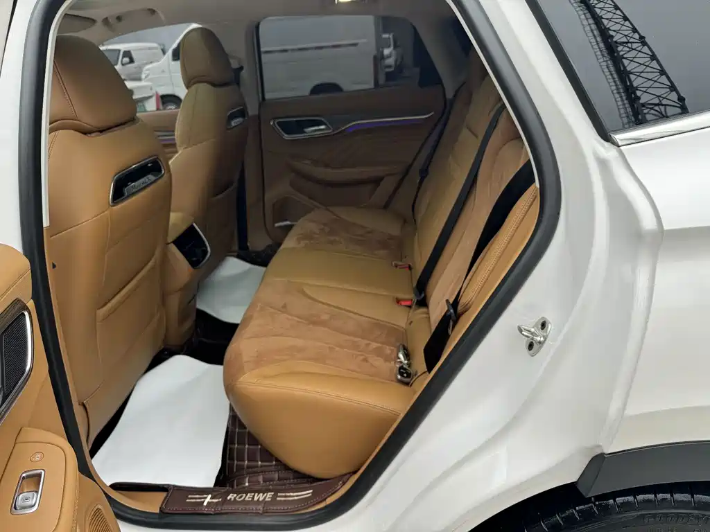 Roewe MARVEL X — миниатюра 7