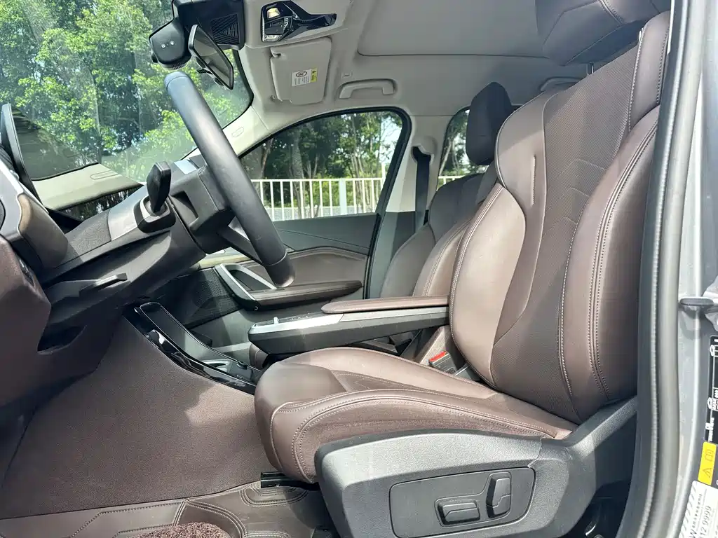 BMW iX1 — миниатюра 10
