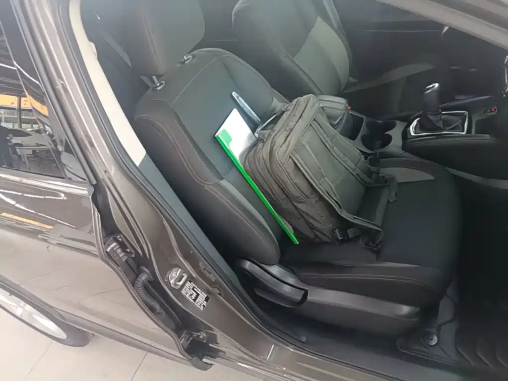 Nissan Qashqai — миниатюра 25