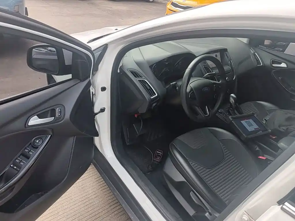 Ford Focus — миниатюра 16