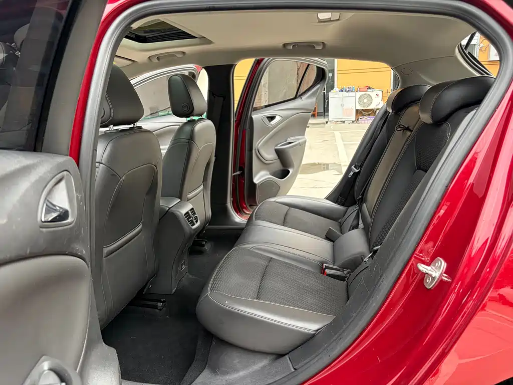 Buick Verano — миниатюра 12