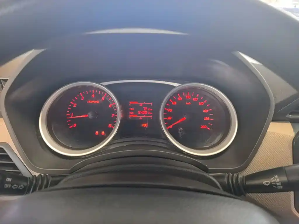 Wuling Hongguang — миниатюра 12