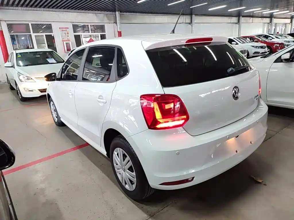 Volkswagen Polo — миниатюра 5