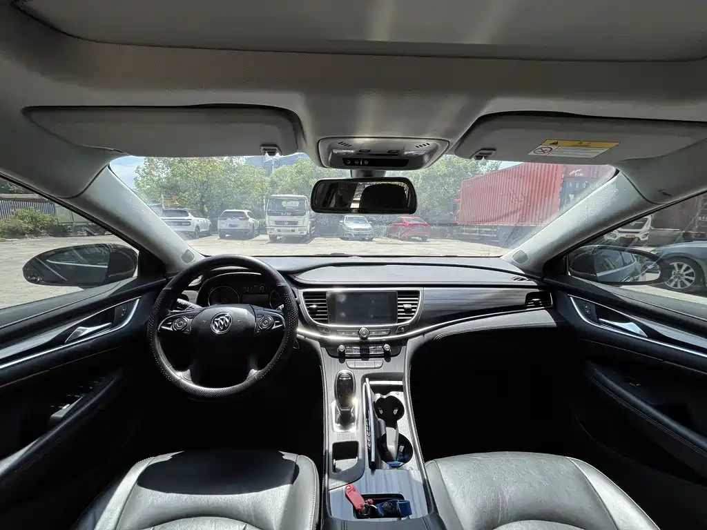 Buick LaCrosse — миниатюра 9