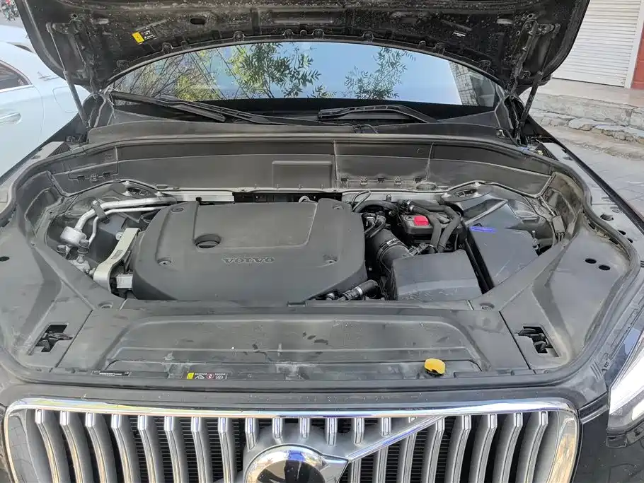 Volvo XC90 2025 B6 Luxury 7 мест