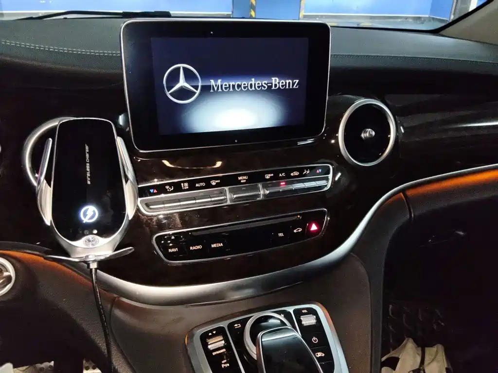 Mercedes-Benz V-Class — миниатюра 14