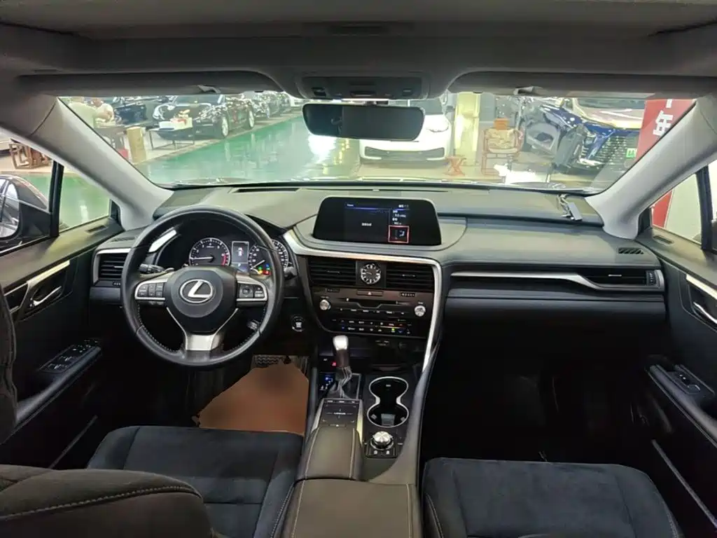 Lexus RX — миниатюра 10
