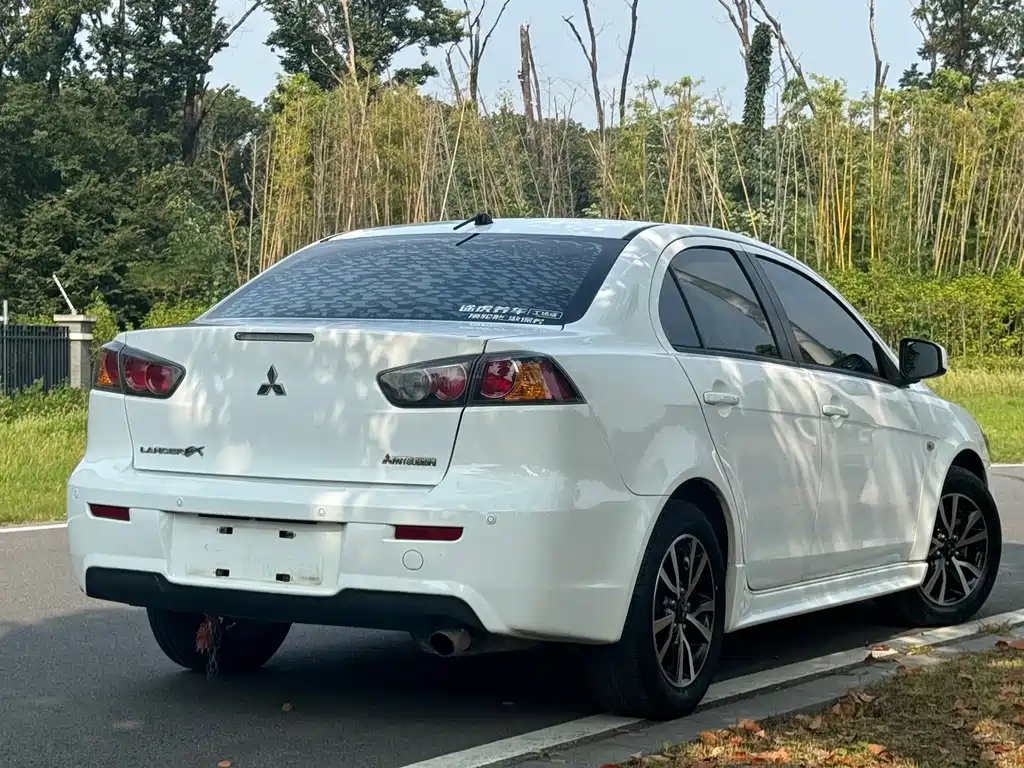 Mitsubishi Lancer EX — миниатюра 4