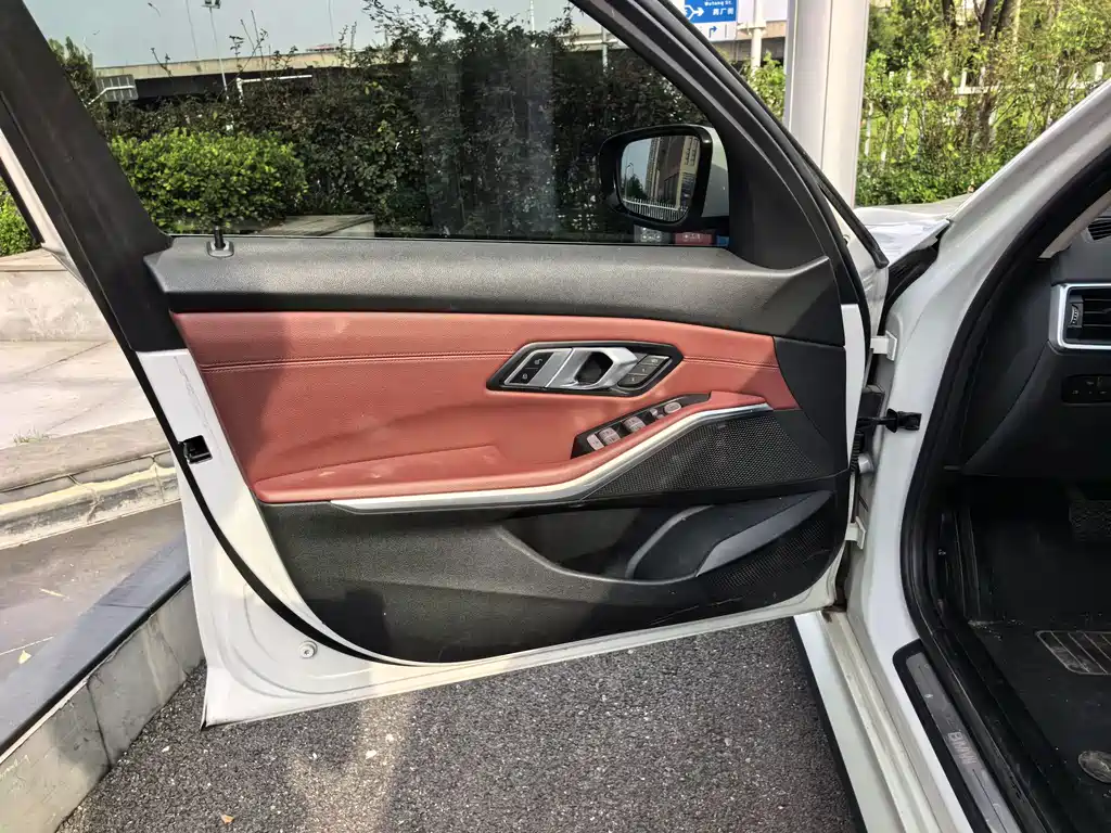 BMW i3 — миниатюра 11