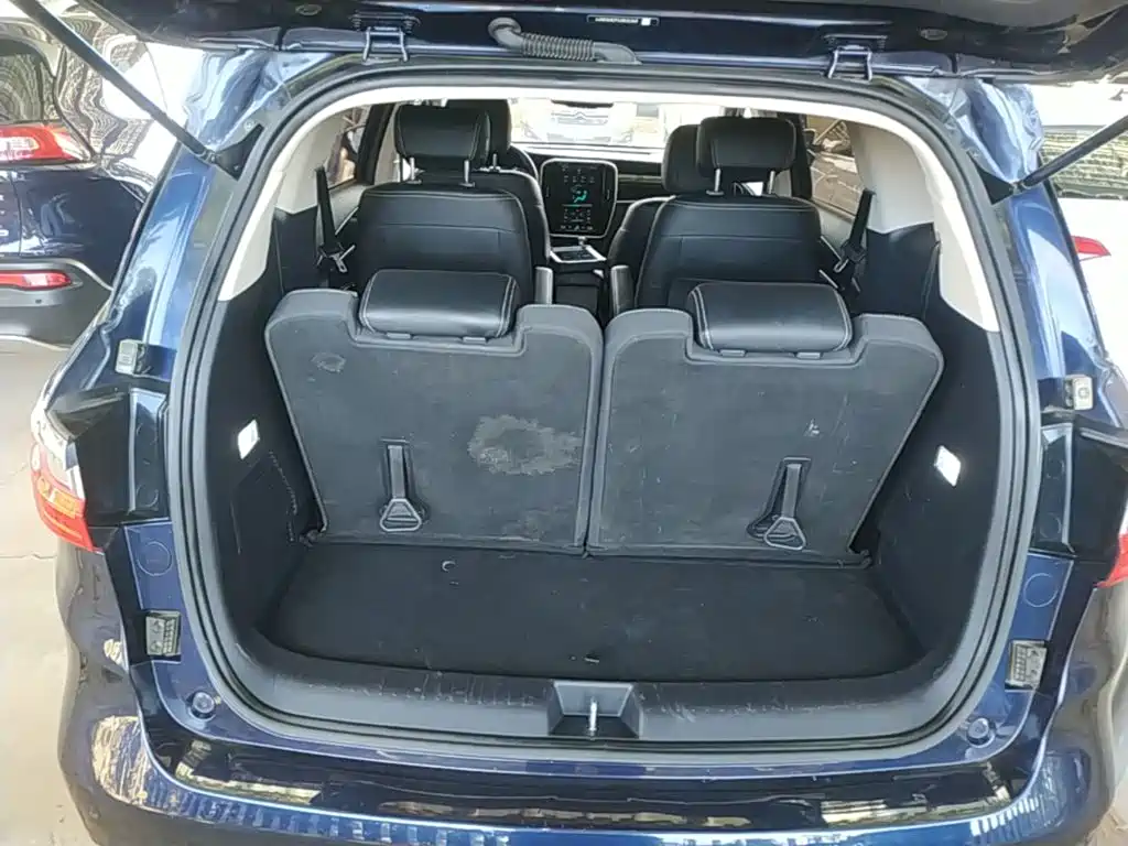 BYD MAX — миниатюра 19