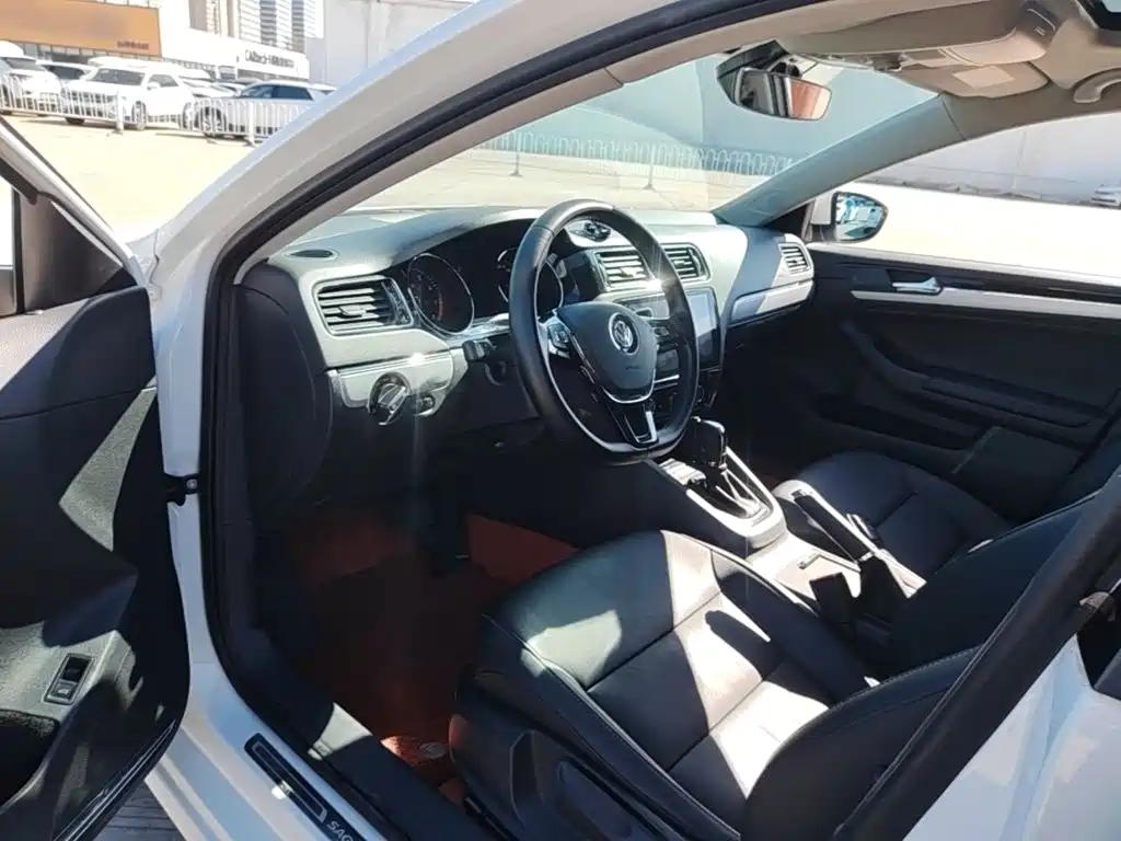 Volkswagen Sagitar — миниатюра 15