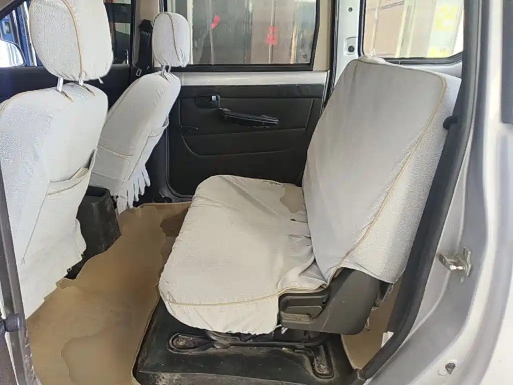 Wuling Hongguang — миниатюра 17