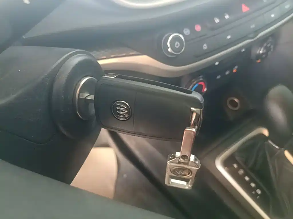 Buick Excelle — миниатюра 9