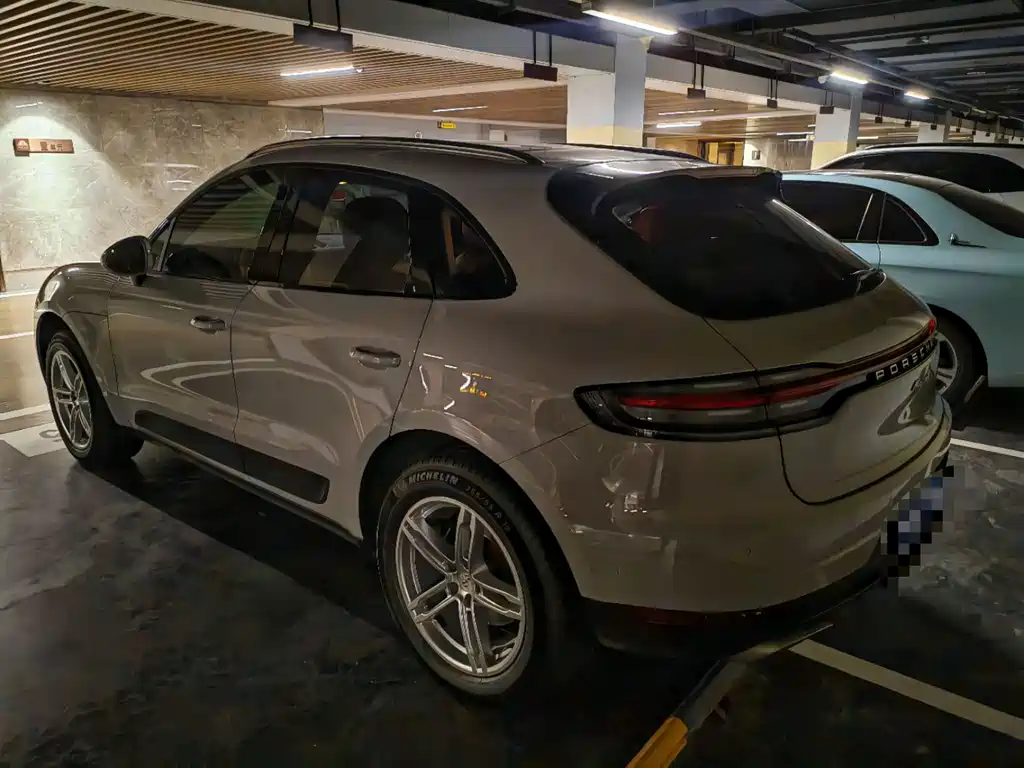 Porsche Macan — миниатюра 8