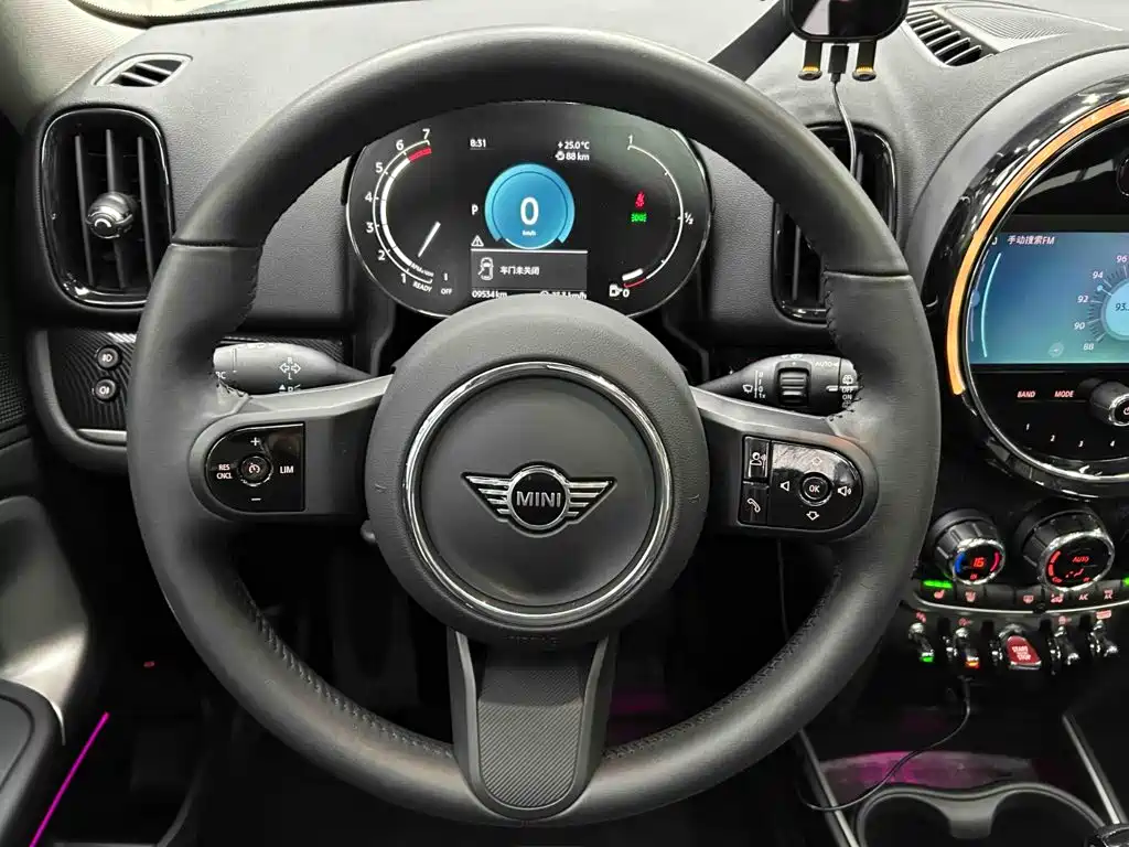 MINI Mini Countryman — миниатюра 8