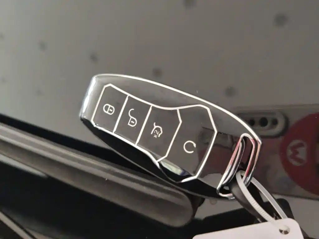 BYD PLUS New Energy — миниатюра 9