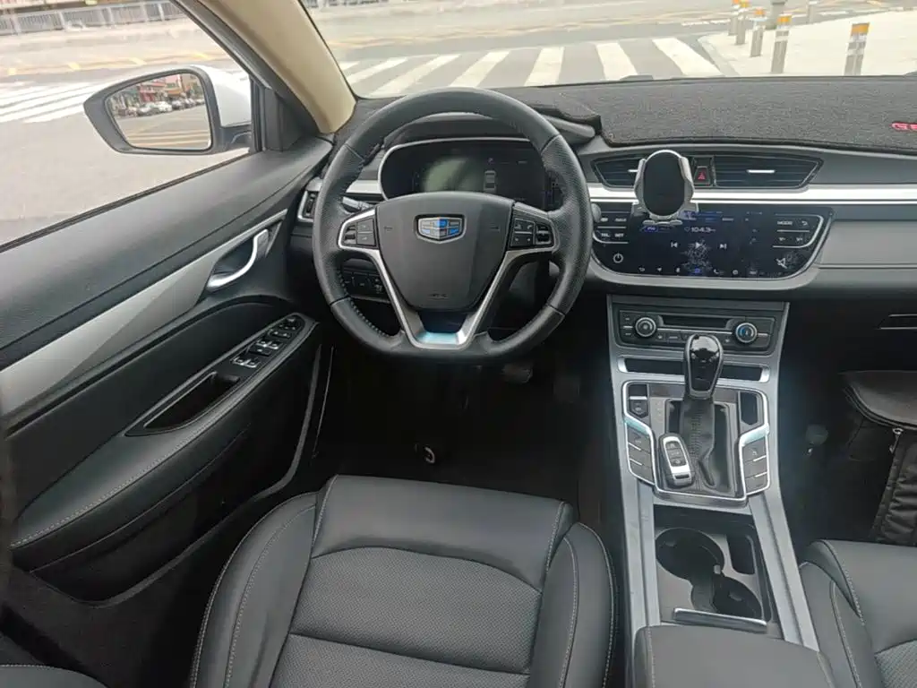 Geely Emgrand — миниатюра 11