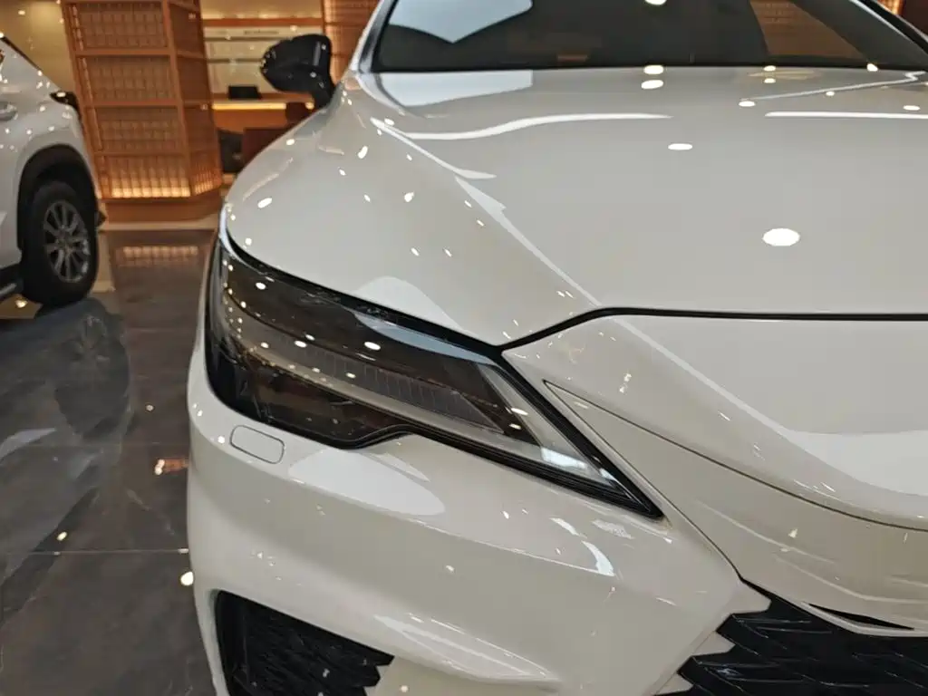 Lexus RX — миниатюра 11