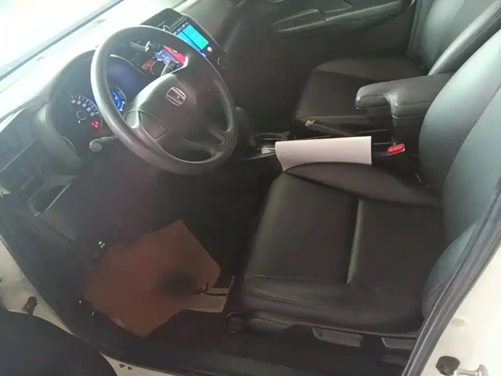 Honda Fit — миниатюра 15