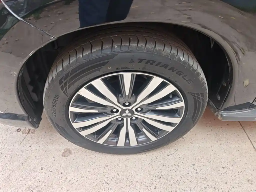 Mitsubishi Outlander — миниатюра 23