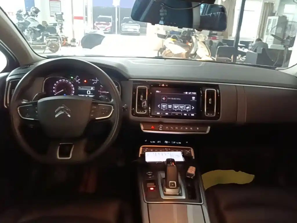 Citroen C6 — миниатюра 10