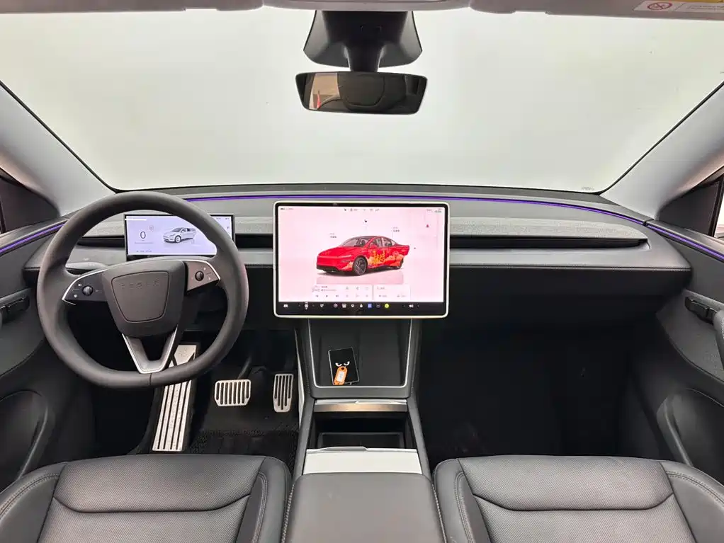 Tesla Model Y — миниатюра 10