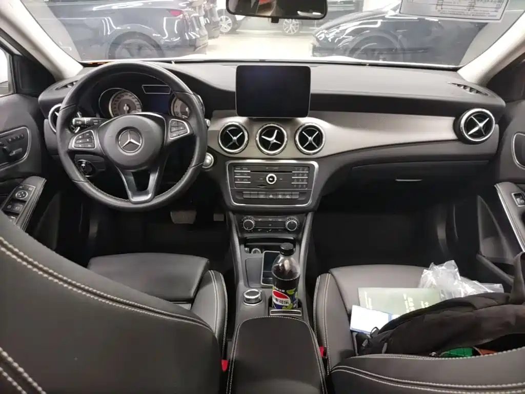Mercedes-Benz GLA — миниатюра 10