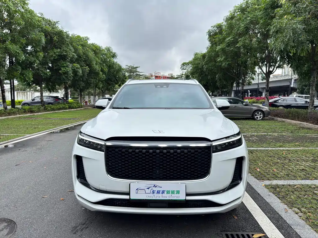 Li Auto ONE 2020 6 мест