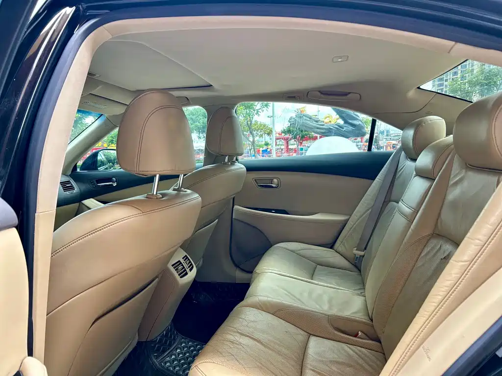 Lexus ES — миниатюра 7