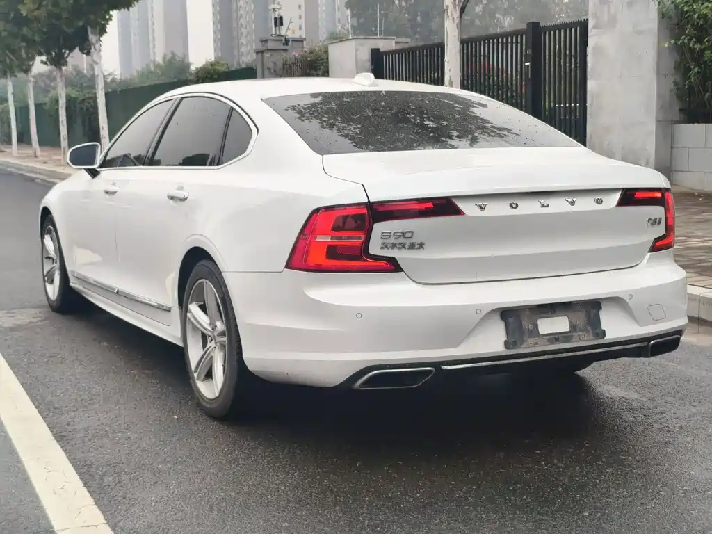 Volvo S90 — миниатюра 14