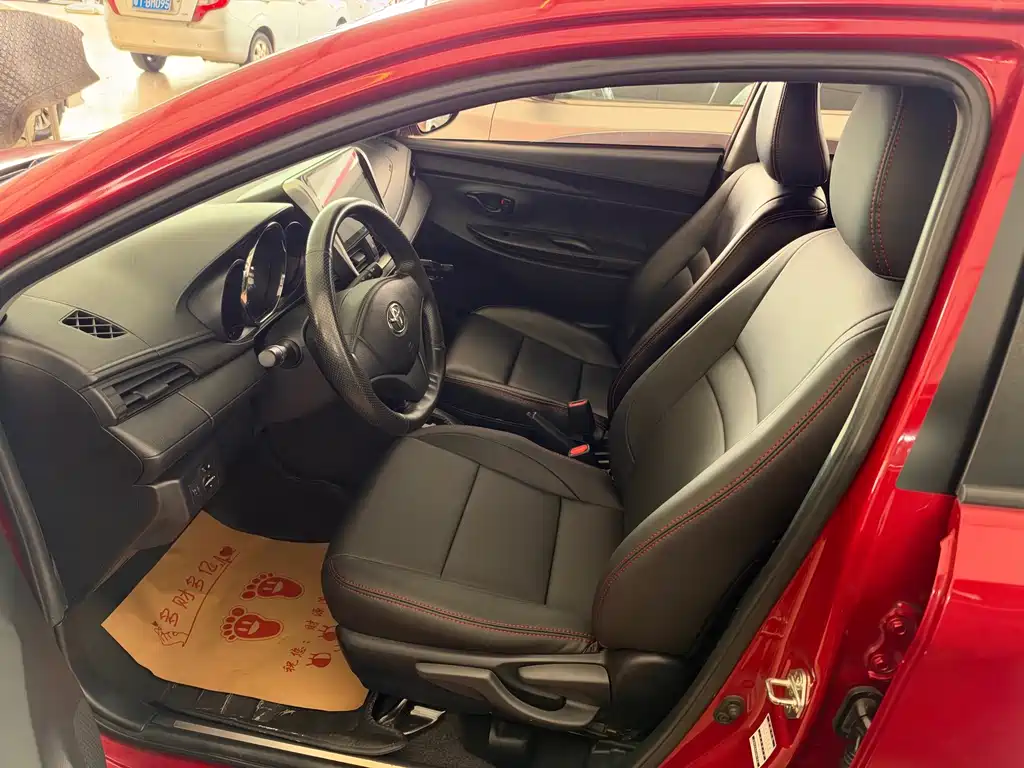 Toyota Yaris L — миниатюра 11