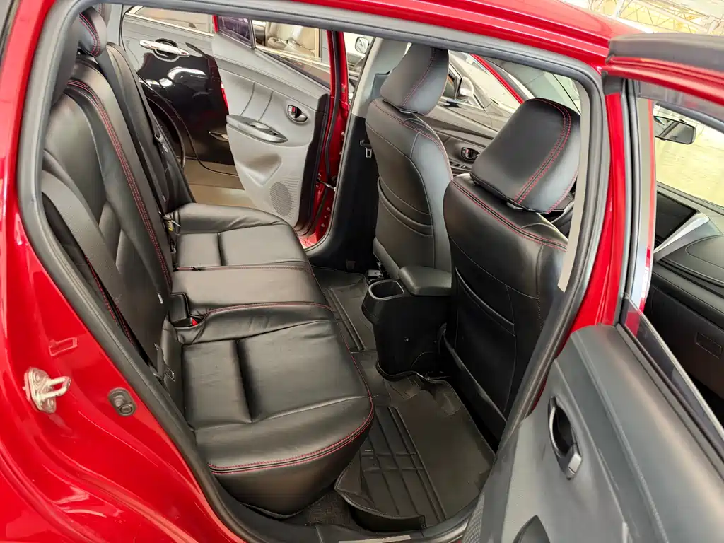 Toyota Yaris L — миниатюра 23