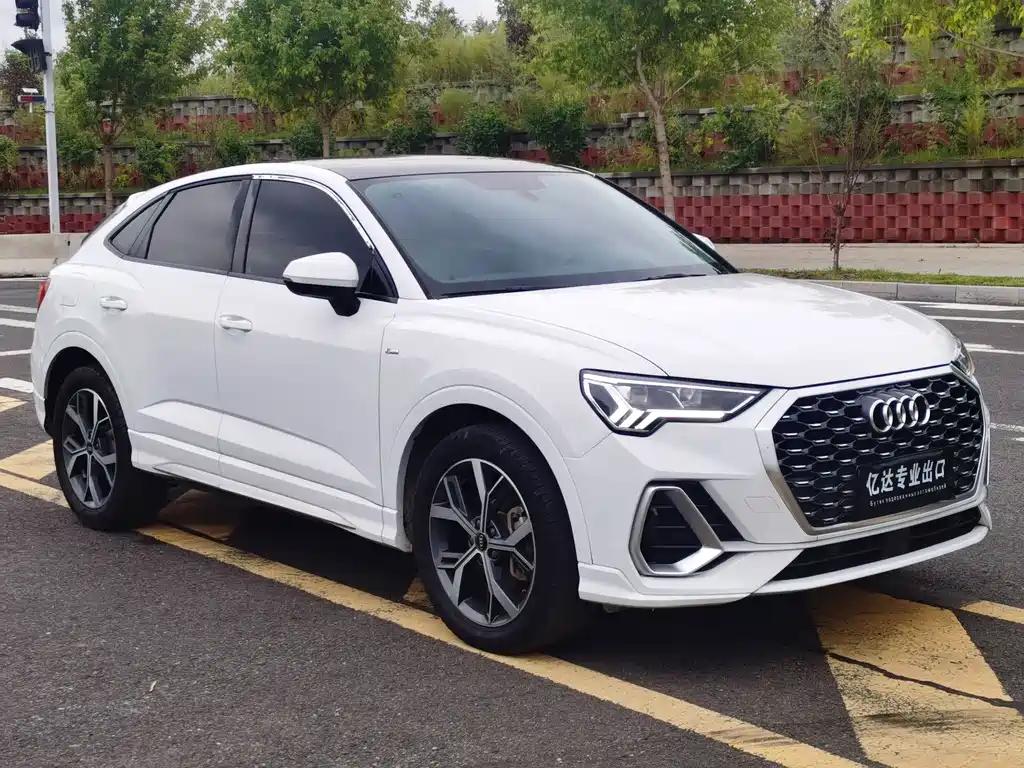 AUDI  Q3 SPORTBACK
