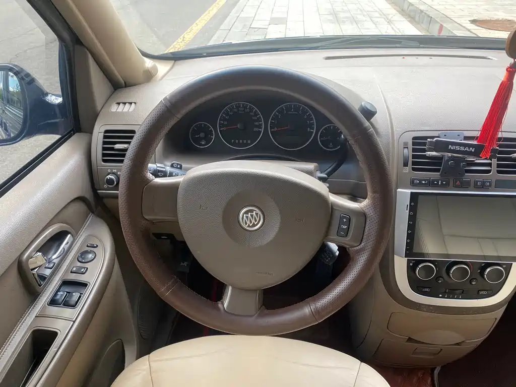 Buick GL8 2013 2.4L Executive