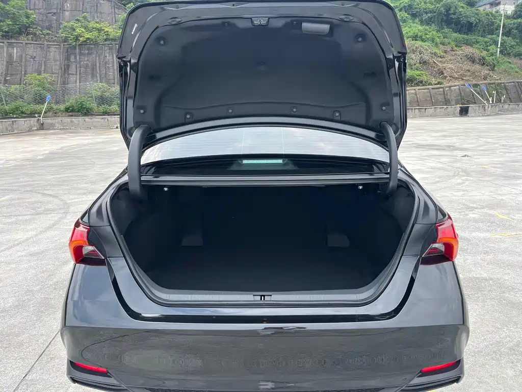 Toyota Avalon 2023 2.5L Luxury