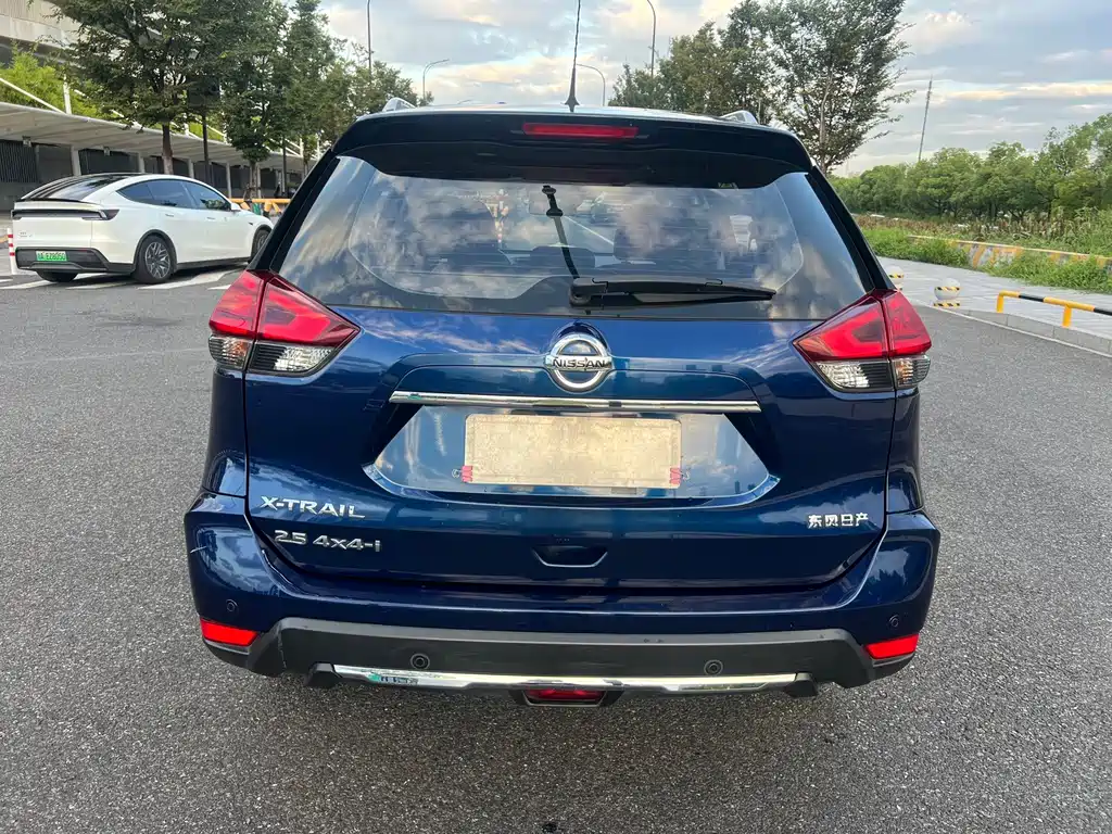 Nissan X-Trail — миниатюра 4