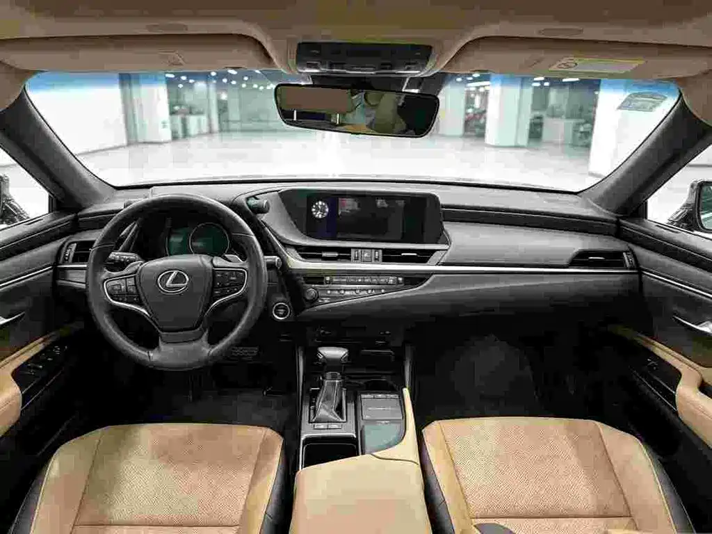 Lexus ES — миниатюра 5