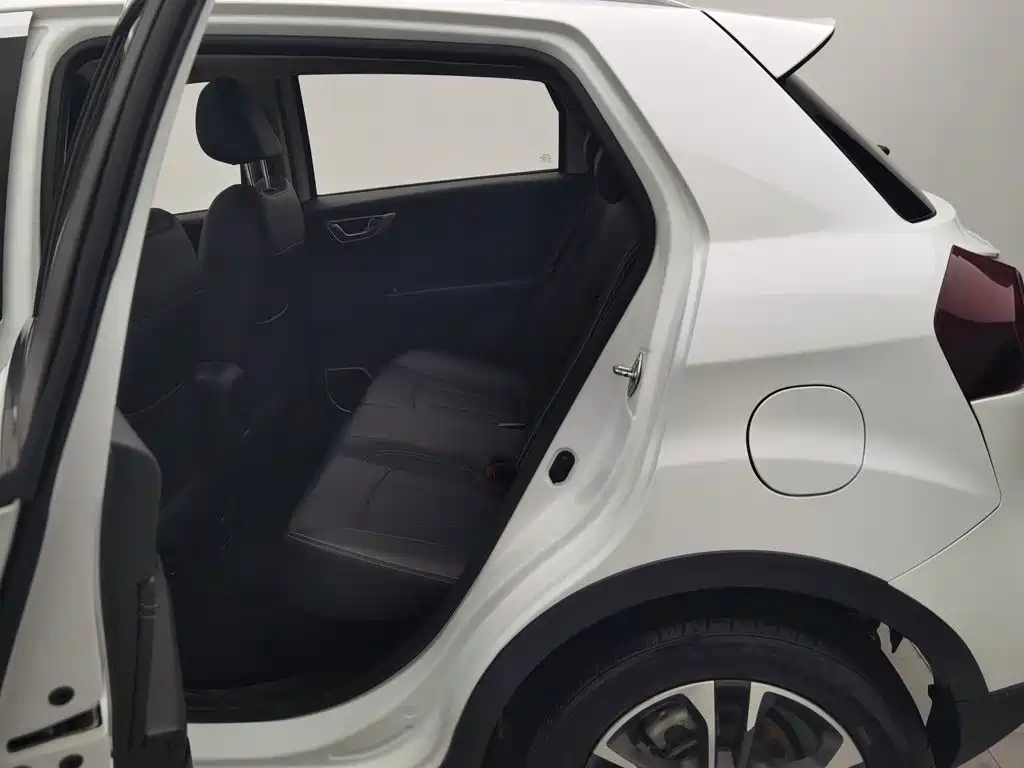 Geely Vision X3 — миниатюра 15