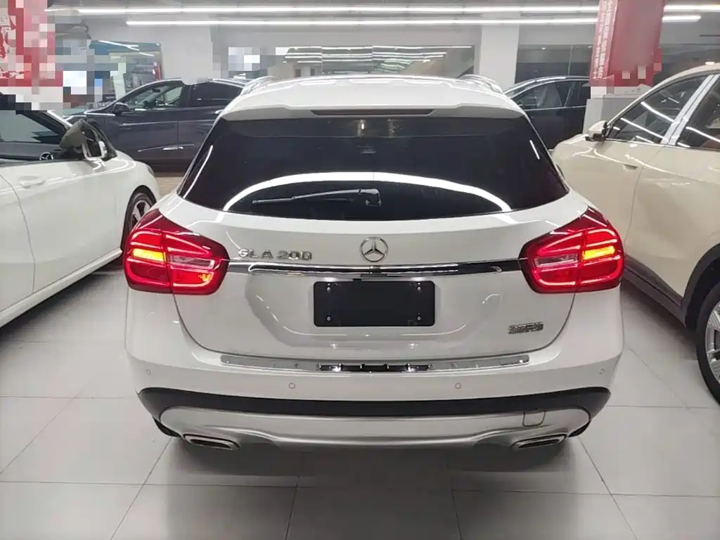 Mercedes-Benz GLA — миниатюра 6