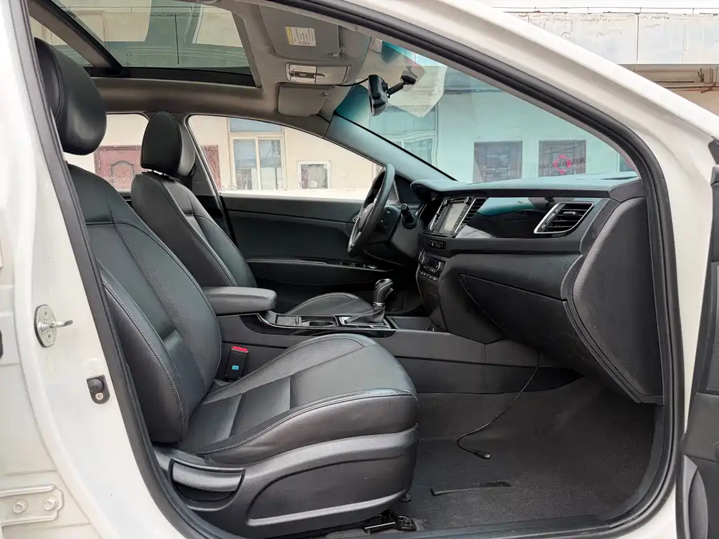 Hyundai Mistra 2014 1.8L AT GLS
