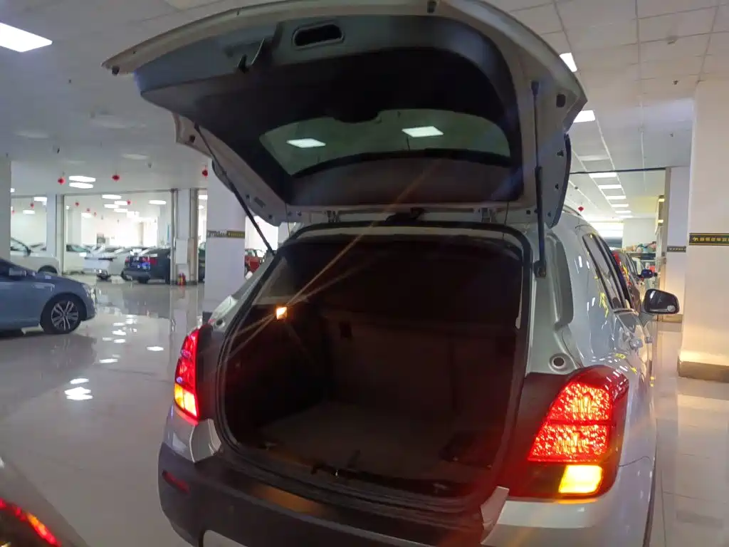 Chevrolet Trax — миниатюра 15