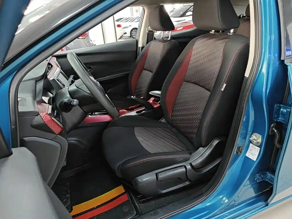 Nissan Bluebird — миниатюра 11