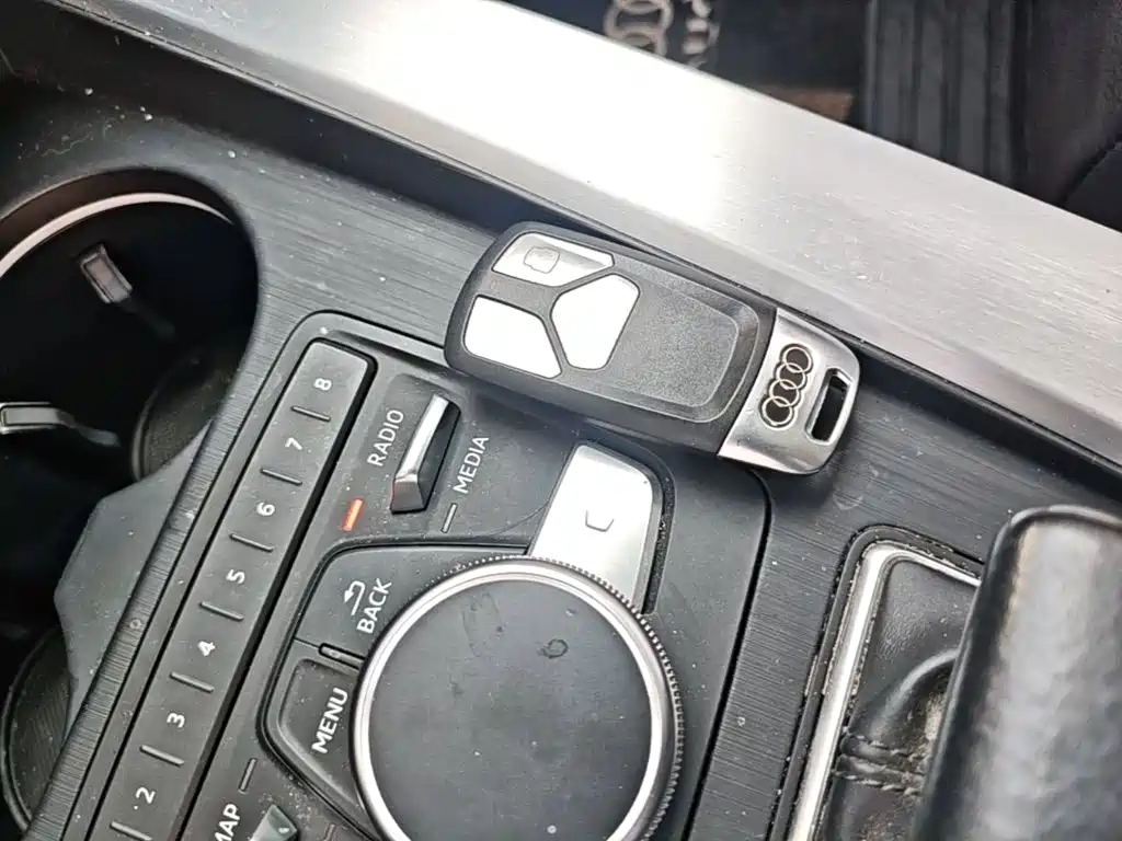 Audi A4L — миниатюра 9