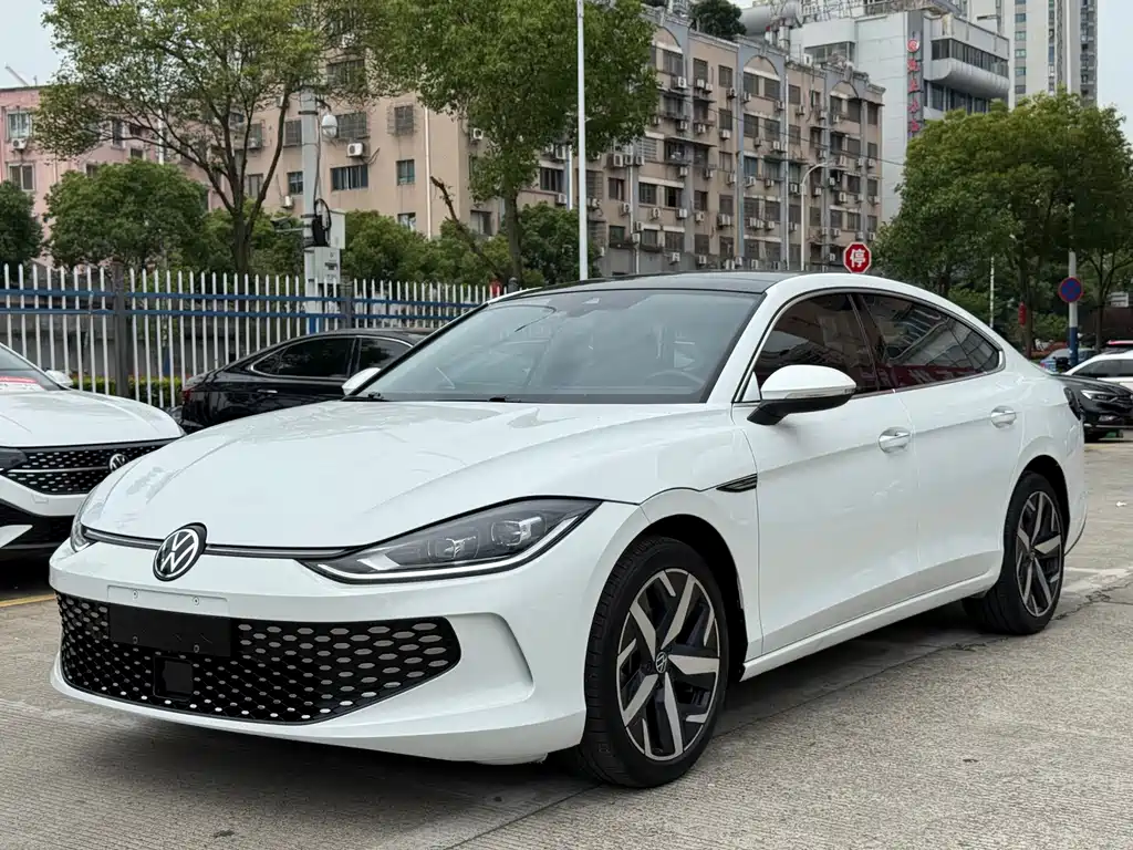 Купить Volkswagen Lamando
