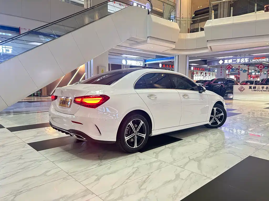 Mercedes-Benz A-Class — миниатюра 9