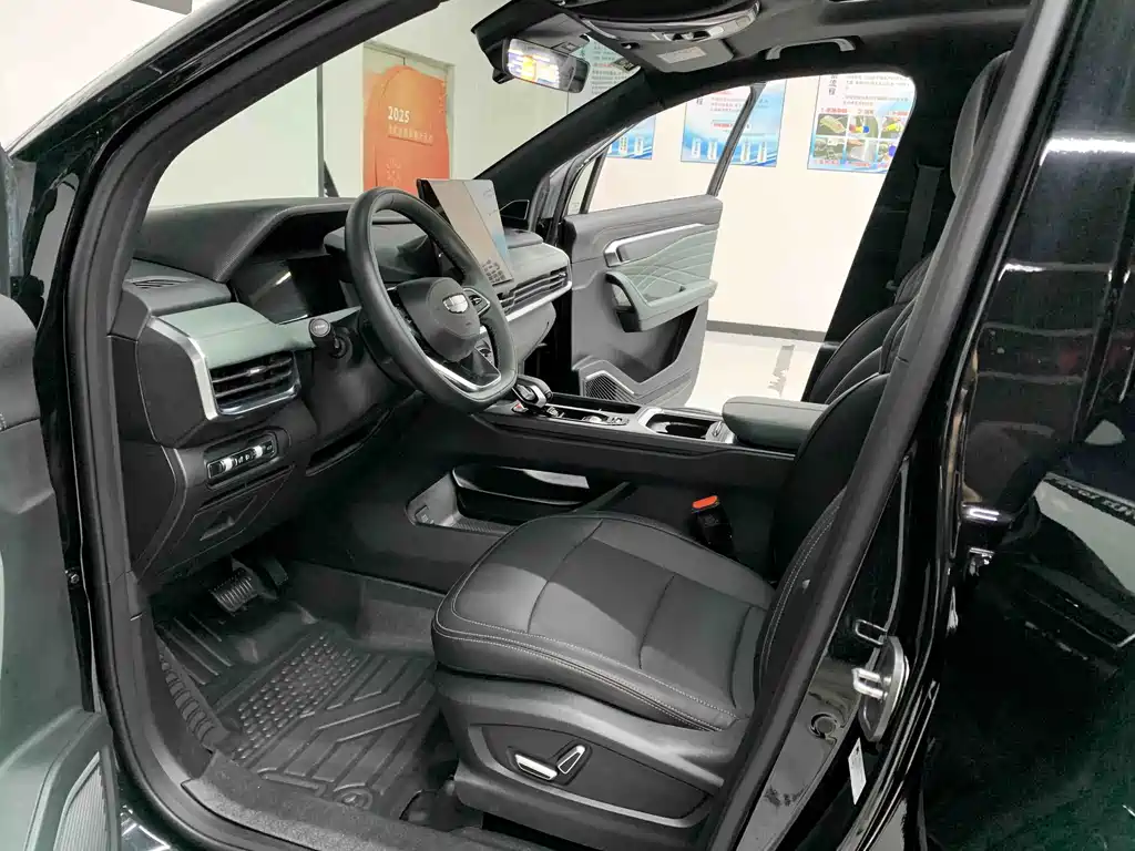 Geely Haoyue L — миниатюра 8