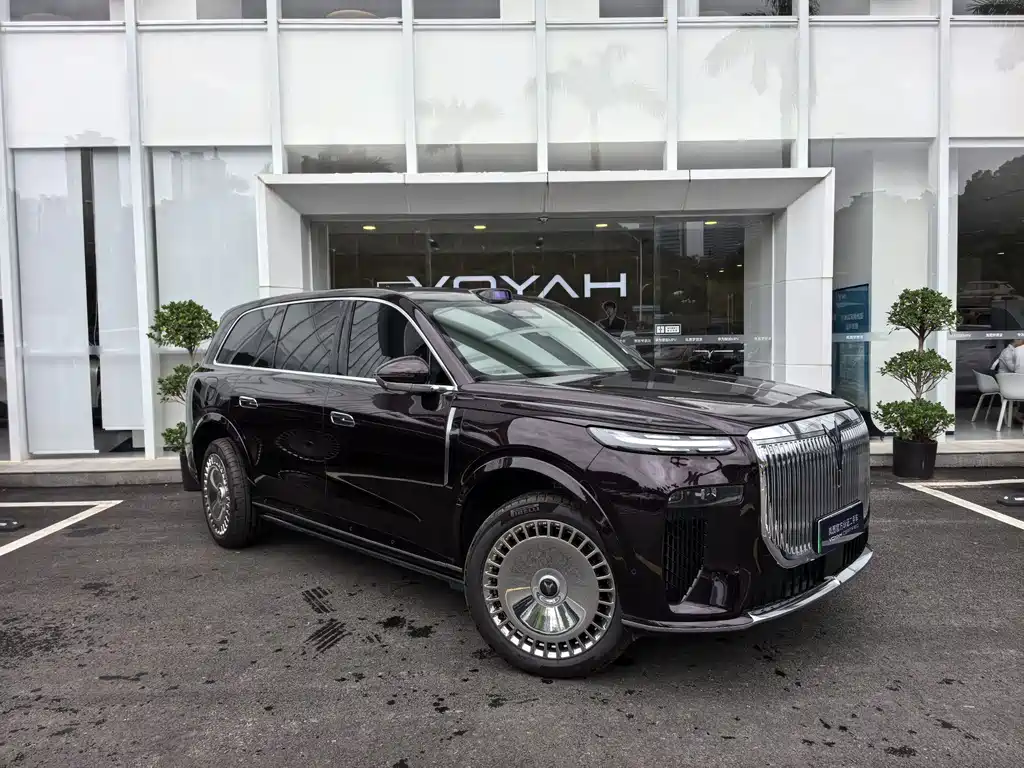 VOYAH Taishan — миниатюра 3