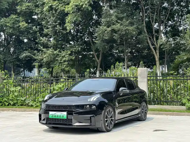2021 Lynk & Co 03