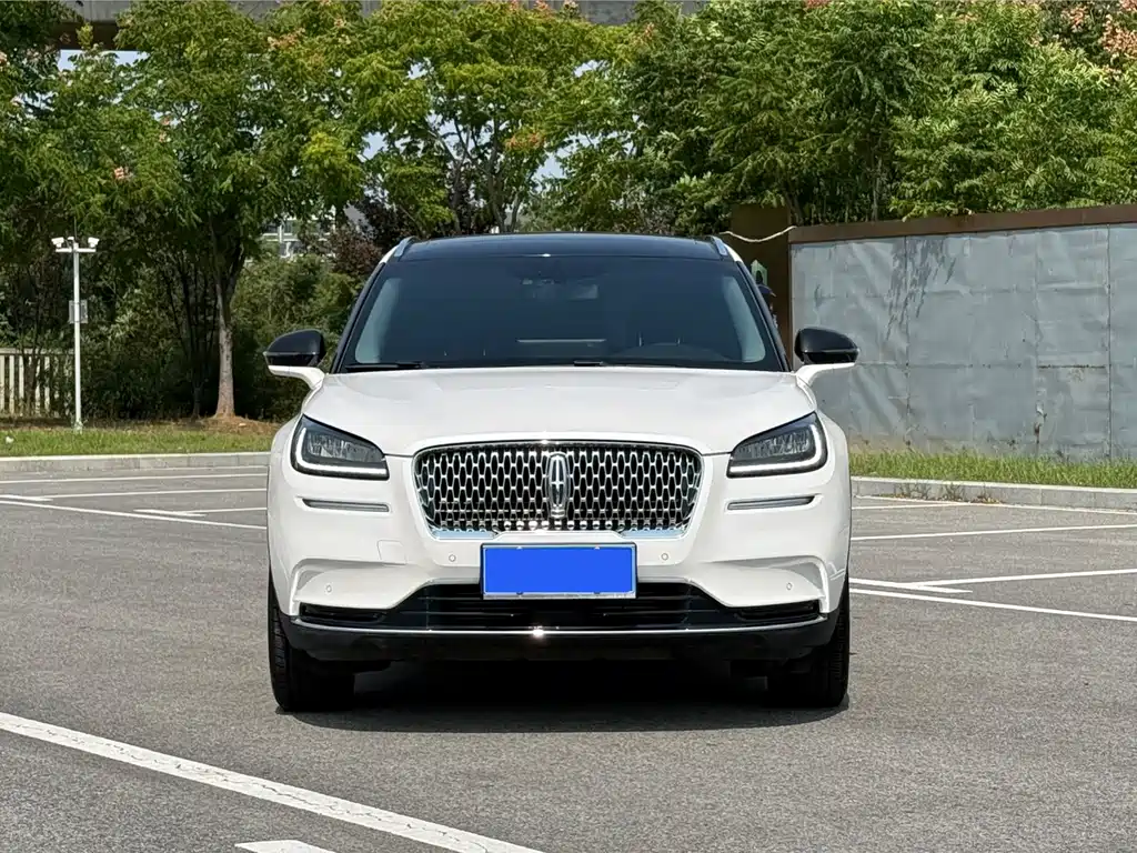 Lincoln Corsair — миниатюра 2