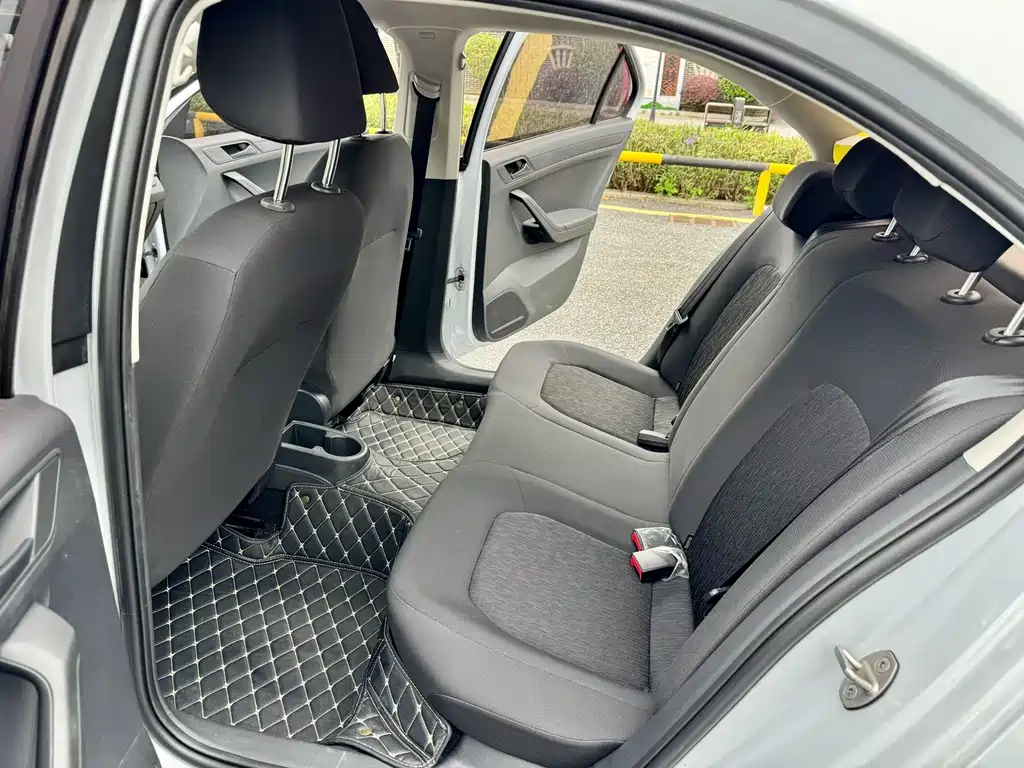 Jetta VA3 — миниатюра 9